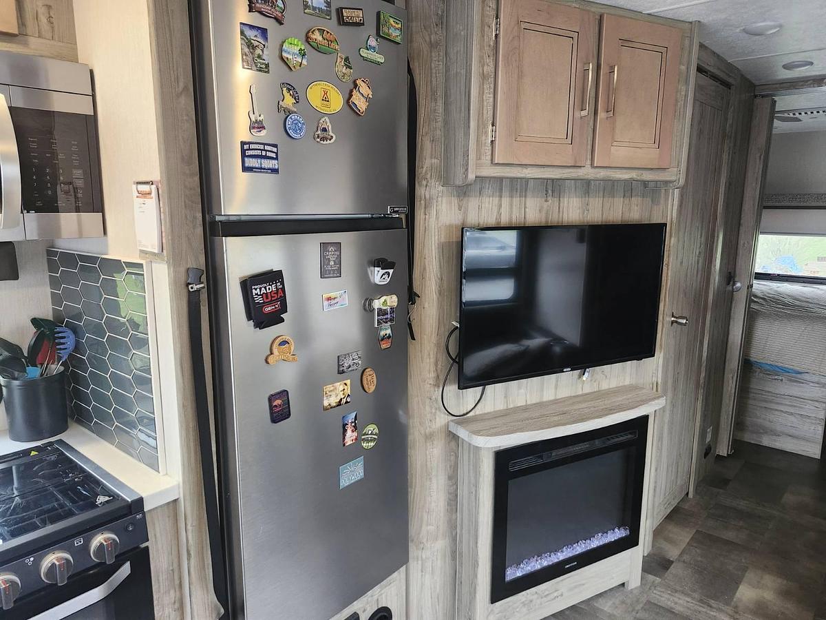 Used 2021 Coachmen Mirada 32SS
