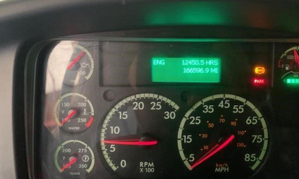 Used 2016 Elliot L60R Mounted on 2016 Freightliner Business Class M2 106