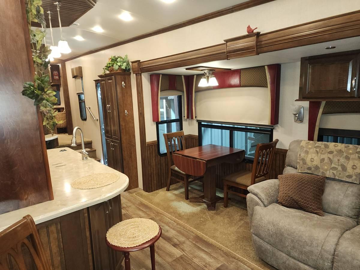 Used 2015 Forest River Cardinal 3450RL