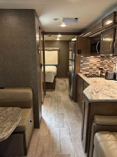 Used 2020 Thor Magnitude SV34