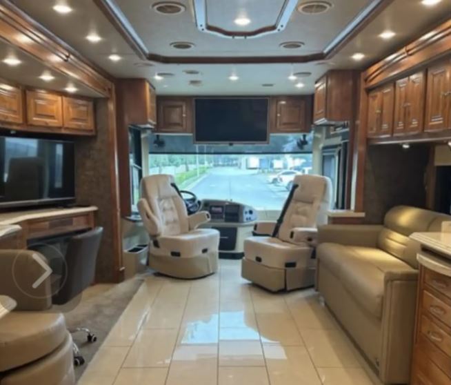 Used 2015 Tiffin Phaeton 40QTH