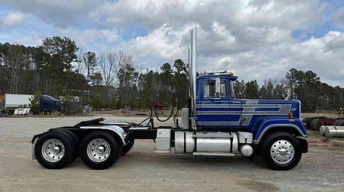 Used 1985 Mack Superliner RW613
