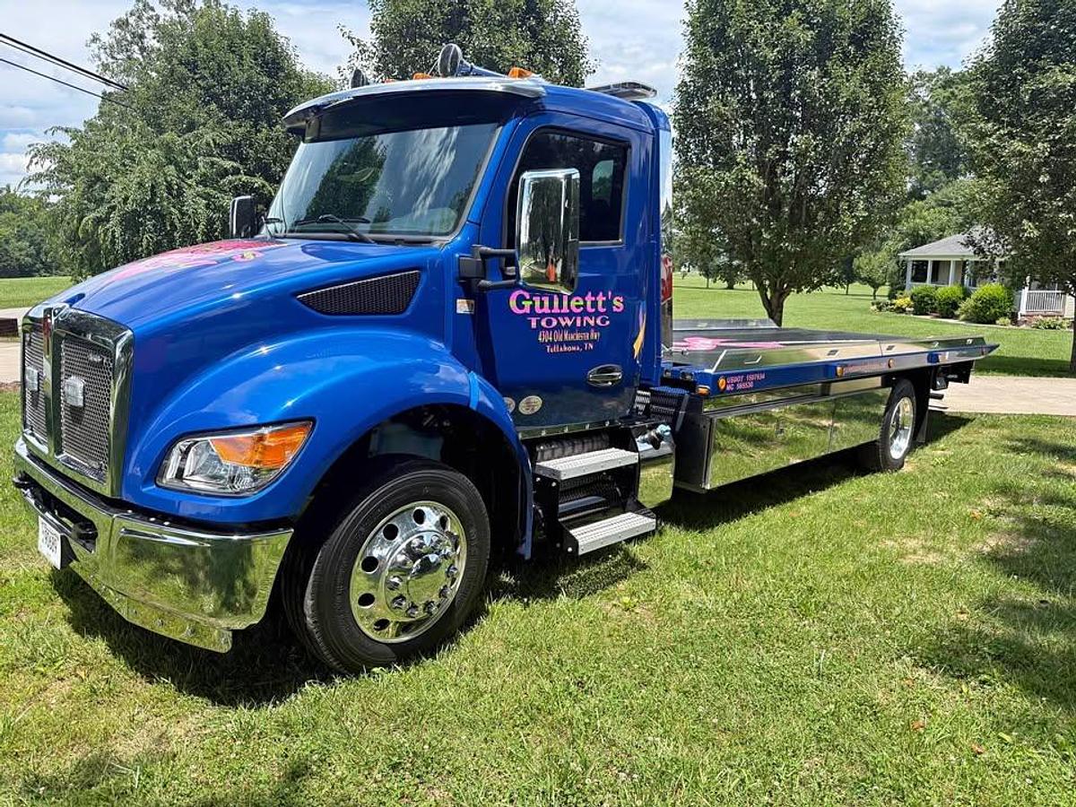 Used 2025 Kenworth T280