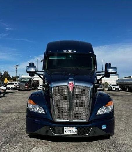 Used 2022 KENWORTH T680