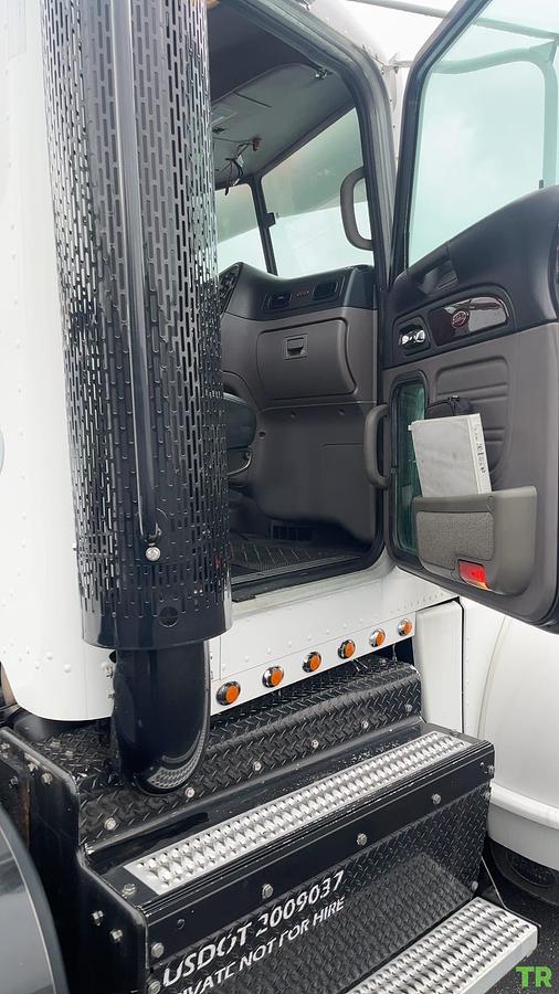 Used 2014 Peterbilt 388