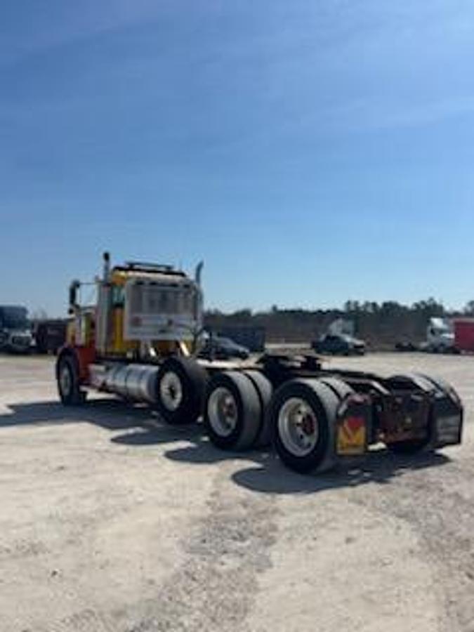 Used 2006 Kenworth T880