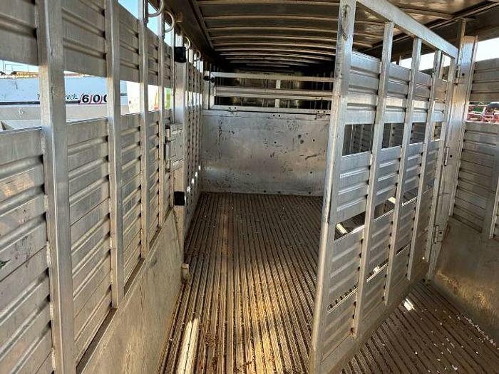 Used 1992 Featherlite Gooseneck Horse Stock Trailer