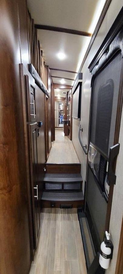 Used 2020 Jayco Pinnacle 37MDQS