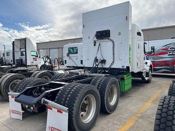Used 2022 KENWORTH T880