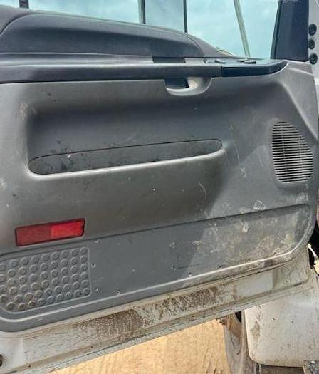 Used 2006 Ford Super Duty F-750 Straight Frame XL