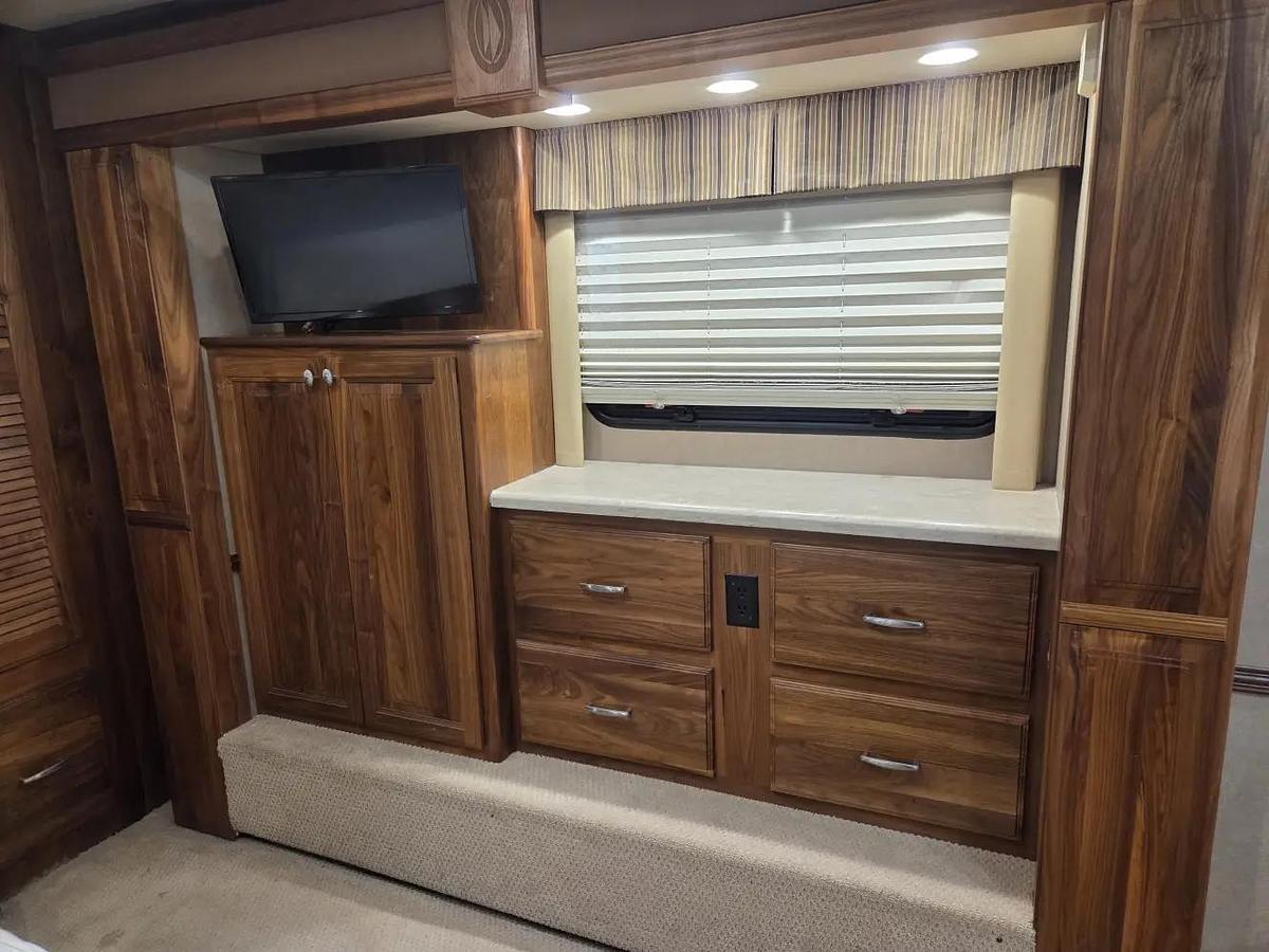 Used 2008 Foretravel Nimbus 342 Stonebriar