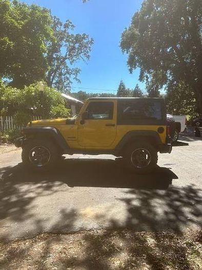 Used 2015 JEEP Wrangler Sport