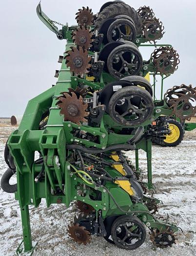 Used 2022 JOHN DEERE DR16