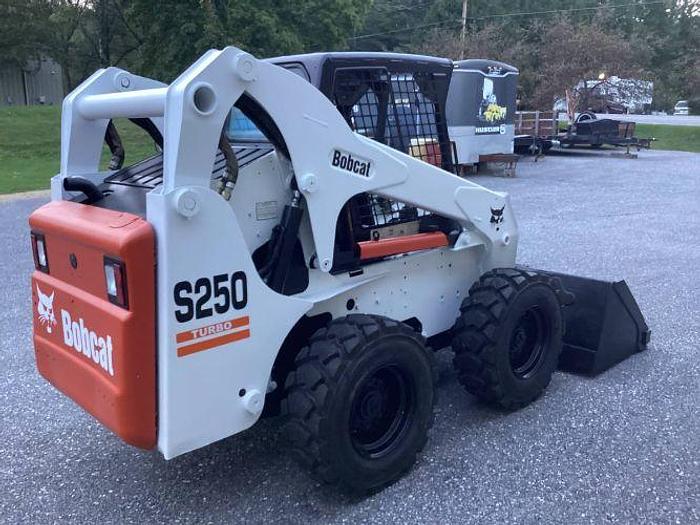 Used 2005 BOBCAT S250 Turbo