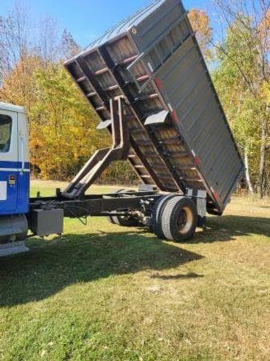 Used 1990 INTERNATIONAL 4900 Grain Truck