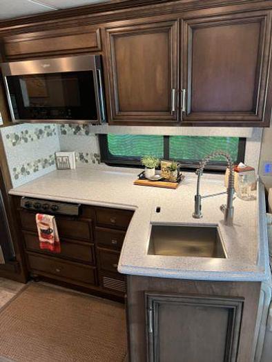 Used 2019 Newmar Ventana 3426