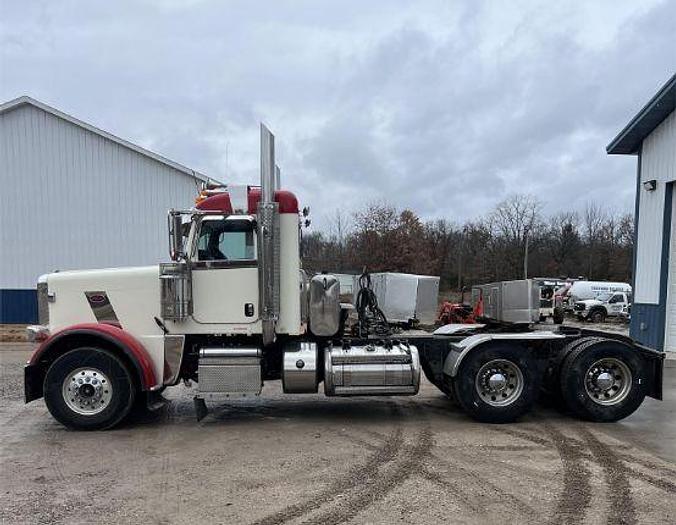 Used 2013 Peterbilt 388