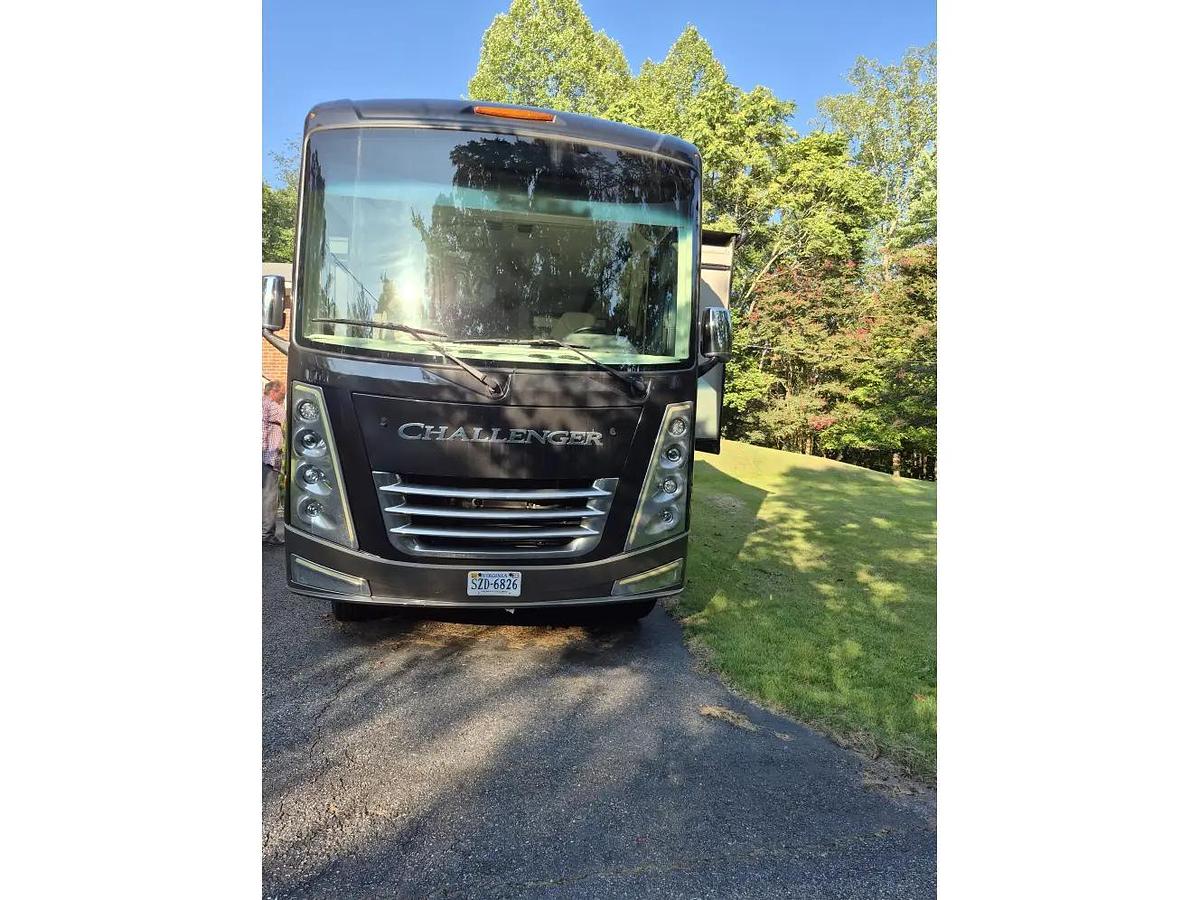 Used 2023 Thor Challenger 37FH Class A Gas Motorhome