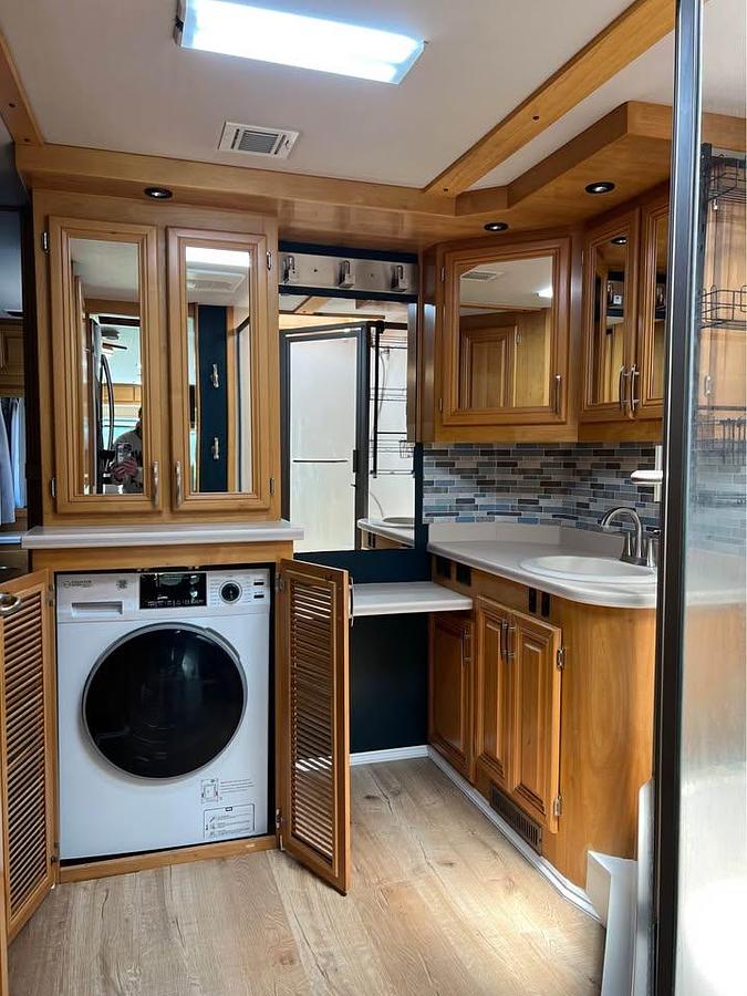 Used 2000 Beaver Contessa Class A Diesel Motorhome