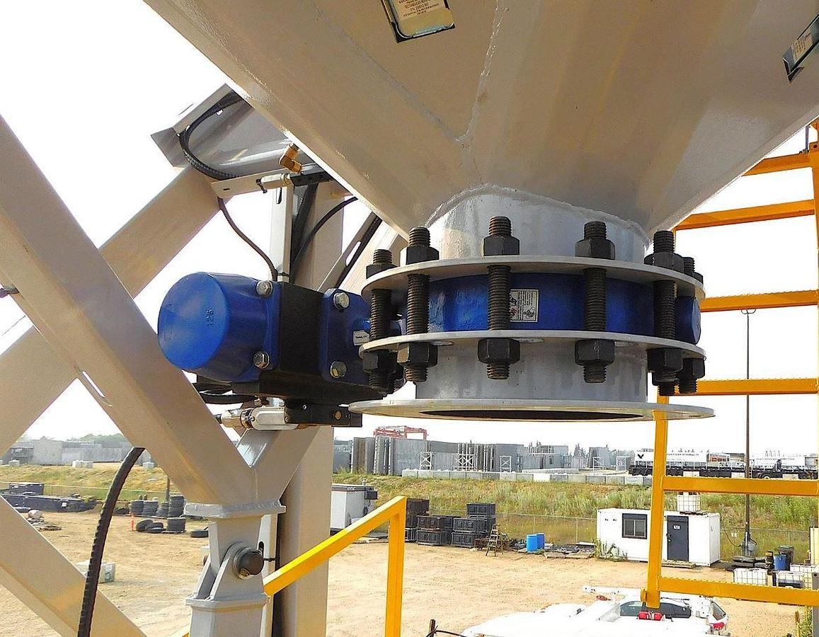 Used 2024 VERSAMIX VM1350 Portable Concrete Plant