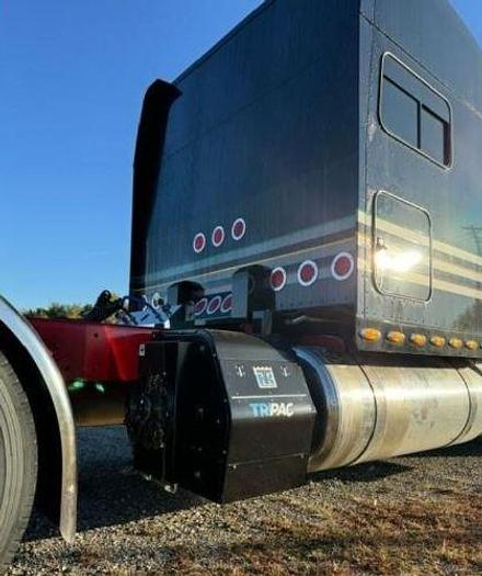 Used 2015 Peterbilt 389 Glider Kit