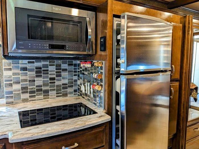 Used 2018 Thor Aria 3901