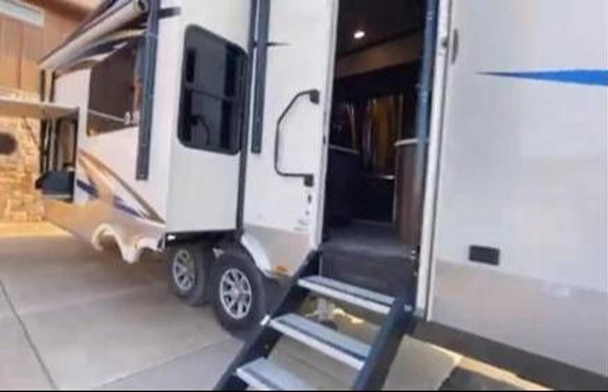 Used 2020 Forest River Columbus 366RL