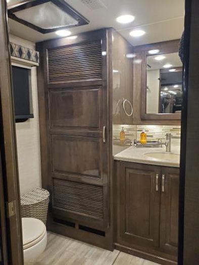 Used 2020 Entegra Reatta XL 39T2