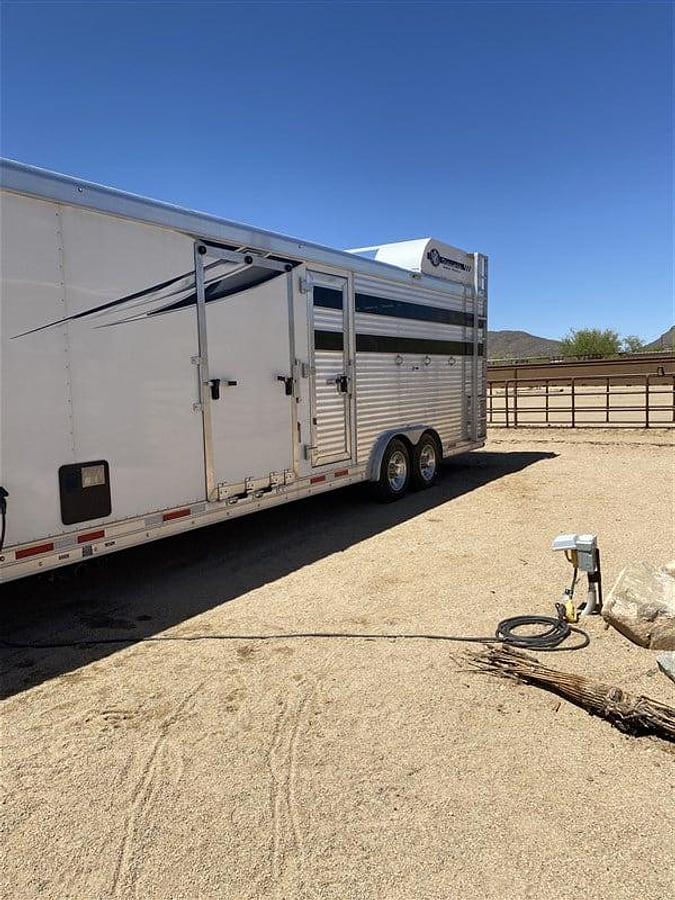 Used 2022 Lakota Charger Edition Stockback 6 Horse Trailer with Living Quarters