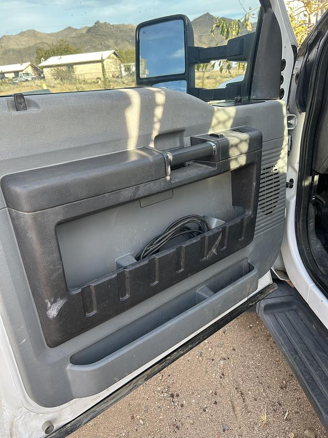 Used 2015 Ford F-550 4WD Service Truck