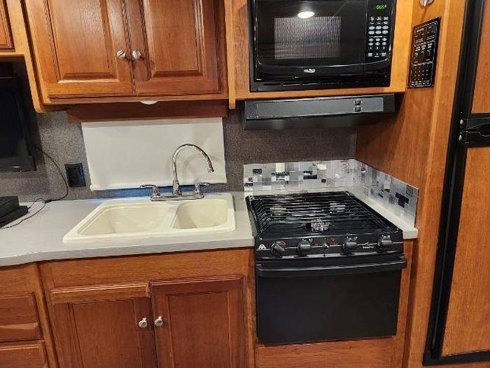 Used 2017 Winnebago Vista