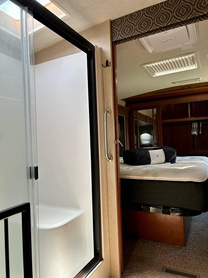 Used 2019 Northwood Artic Fox Silver Edition Silver Fox 29-5T