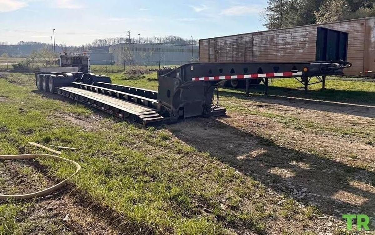 Used 2011 Trail King 55-Ton Hydraulic Detachable Gooseneck Lowboy Trailer