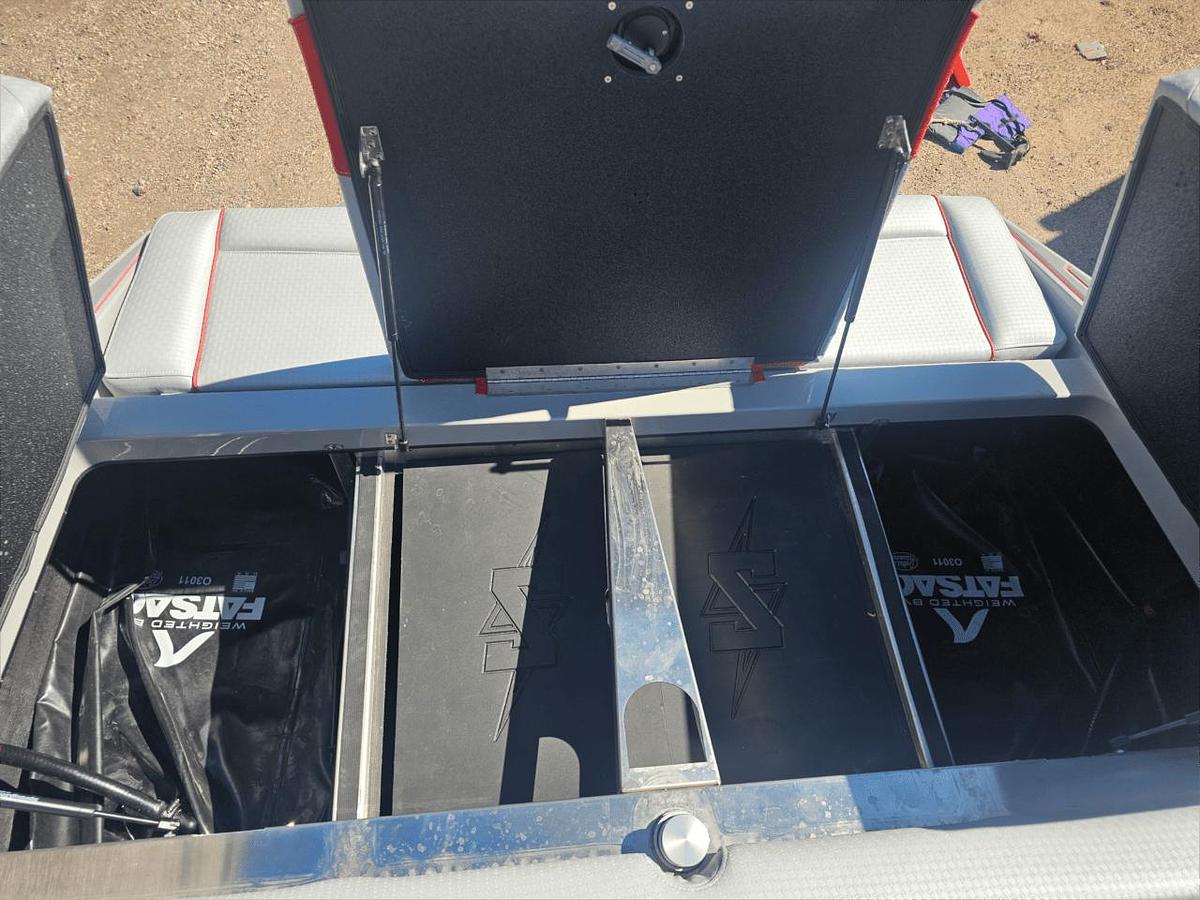 Used 2024 Supreme S220 Pontoon Boat