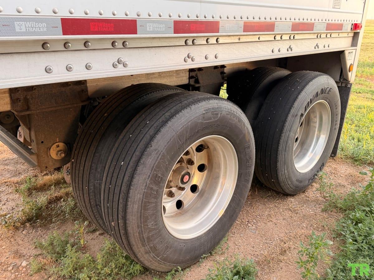 Used 2014 Wilson 431 96W 78H Livestock Trailer
