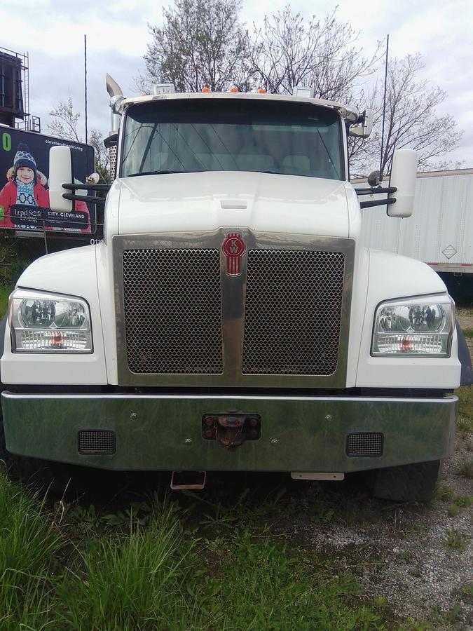 Used 2021 Kenworth T880