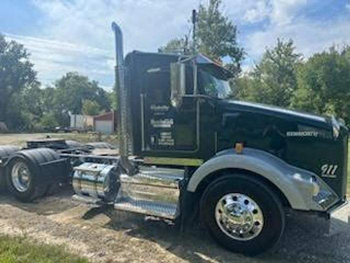 Used 2020 KENWORTH T800
