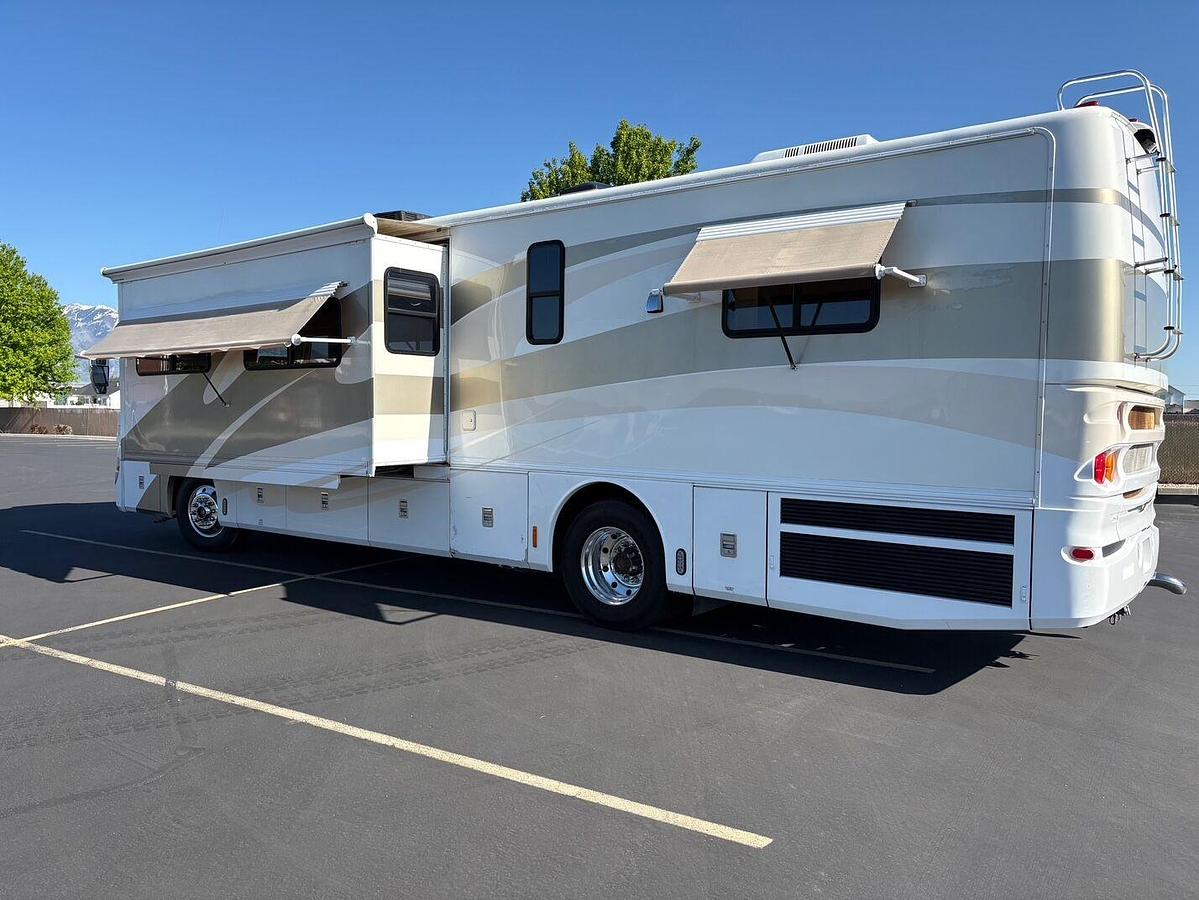 Used 2001 American Coach American Dream 37DRS Class A Motorhome