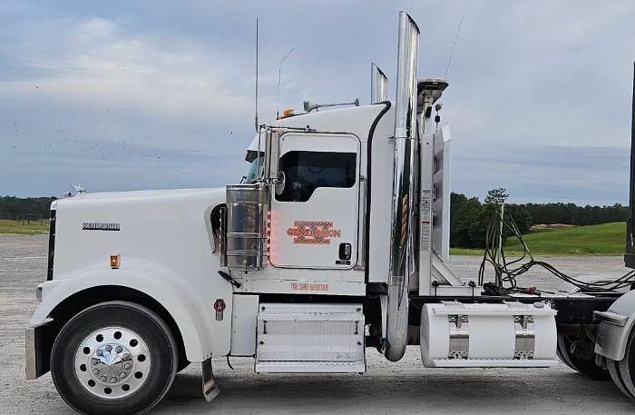 Used 2019 KENWORTH W900