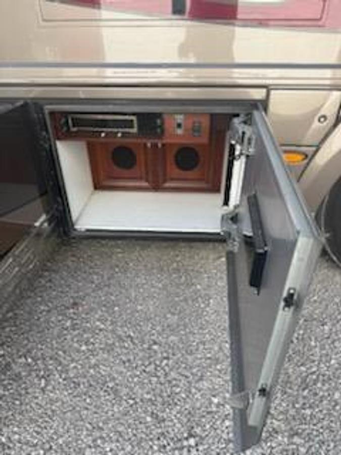 Used 2010 American Coach American Heritage 45bt