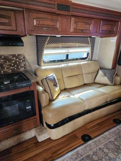 Used 2015 Jayco Melbourne 29D