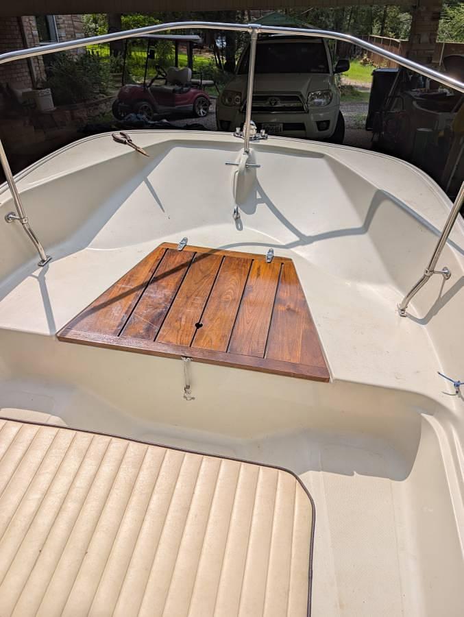 Used 1987 Boston Whaler Montauk 17