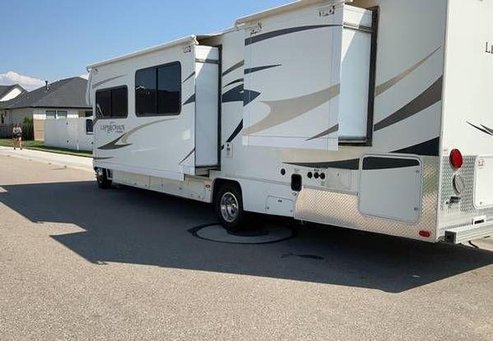 Used 2014 Coachman Leprechaun