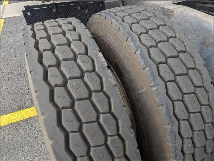 Used 1999 INTERNATIONAL 9300