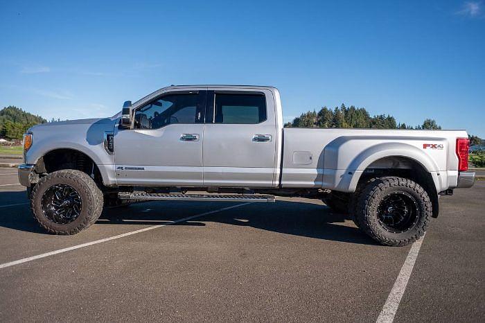 Used 2017 Ford Super Duty F-350 DRW Lariat