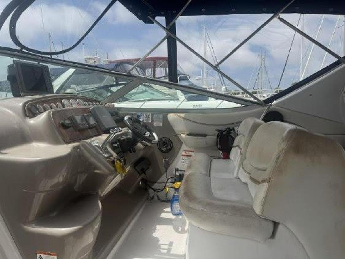 Used 2005 Larson 370 Cabrio
