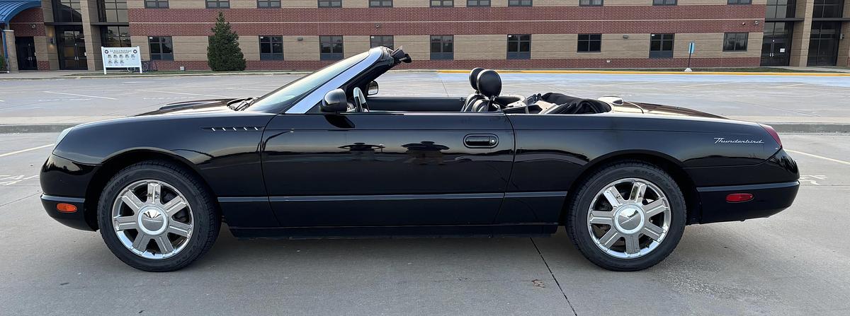 Used 2004 Ford Thunderbird