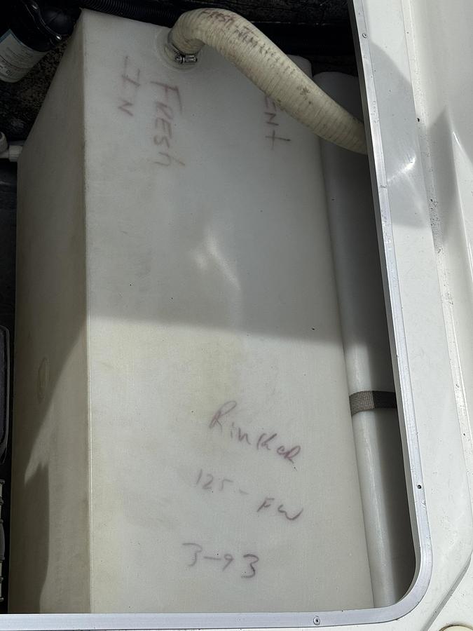 Used 1993 Rinker Fiesta Vee 260 Cruiser