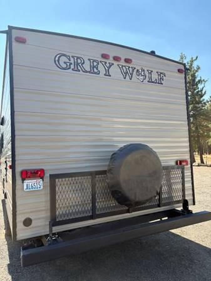 Used 2015 Forest River Grey Wolf Rv 23" Travel Trailer