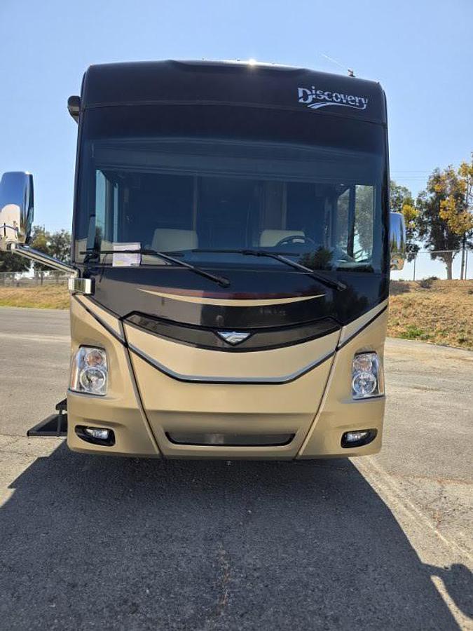 Used 2015 Fleetwood Discovery 40G Class A Motorhome